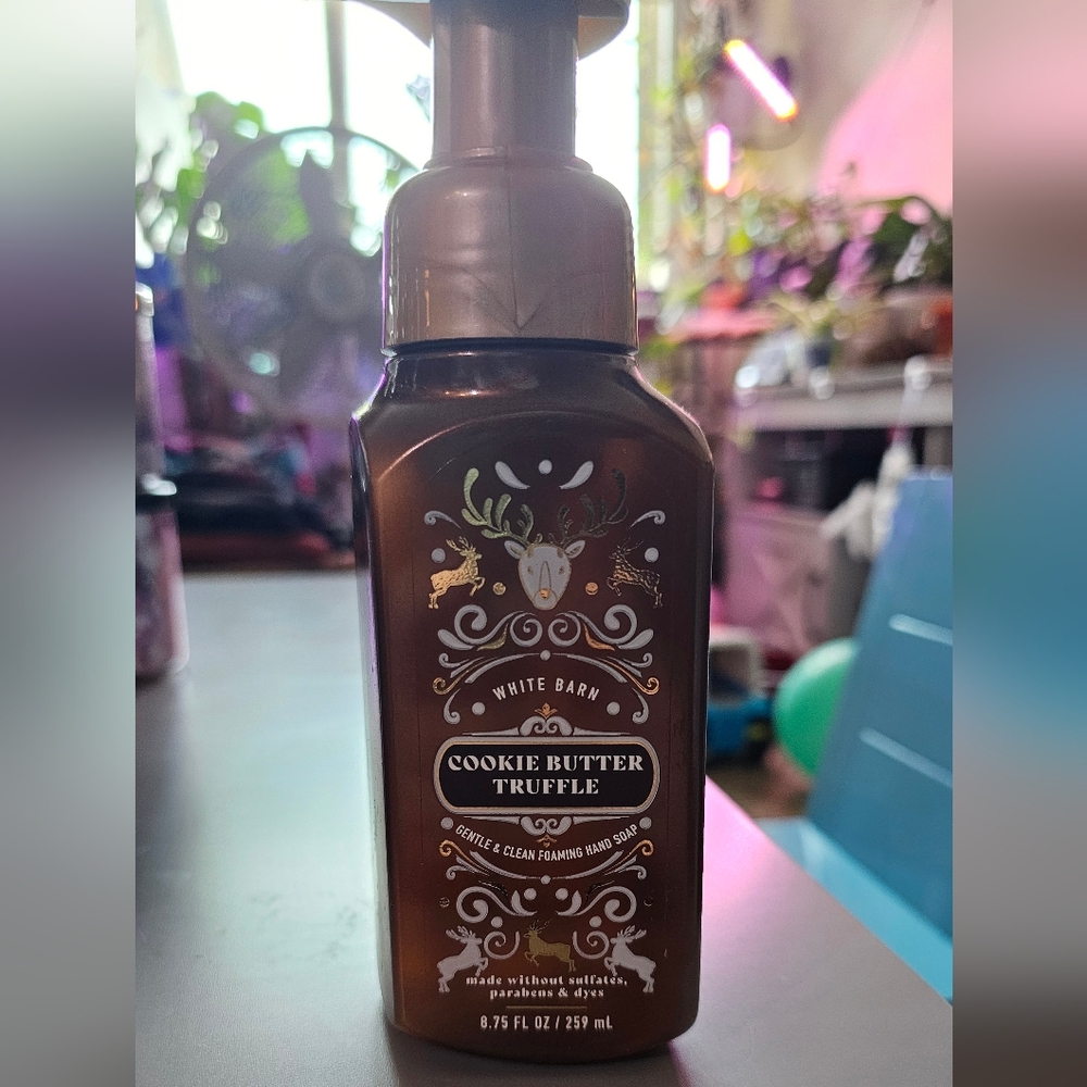 Cookie butter truffle foaming hand soap